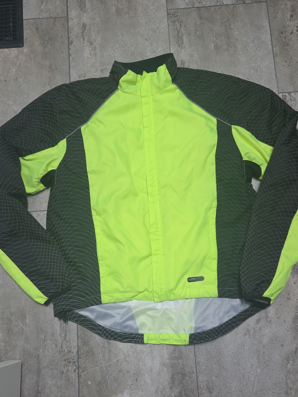 High-Visibility Men’s Cycling Jacket - Neon Yellow/Black
